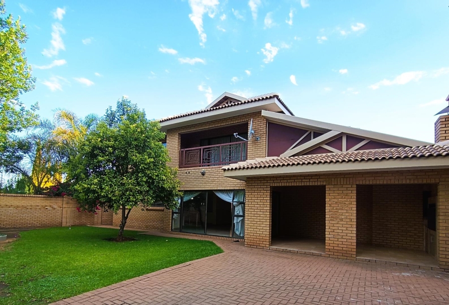 4 Bedroom Property for Sale in Heuwelsig Free State